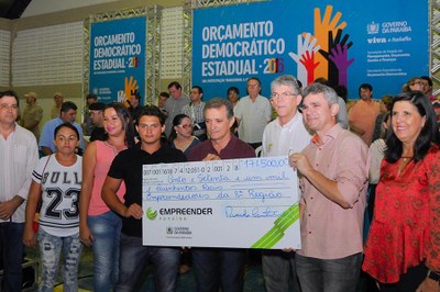 Por meio do Empreender-PB, o governador fez a liberação de crédito para 52 empreendedores individuais, no valor de: R$ 171,5 mil