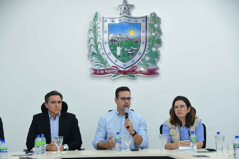 2025.11.10 Rompimento de reservatório da Cagepa em Campina Grande - reunião com representantes de entidades envolvidas no caso  © Julio Cezar Peres (13).JPG
