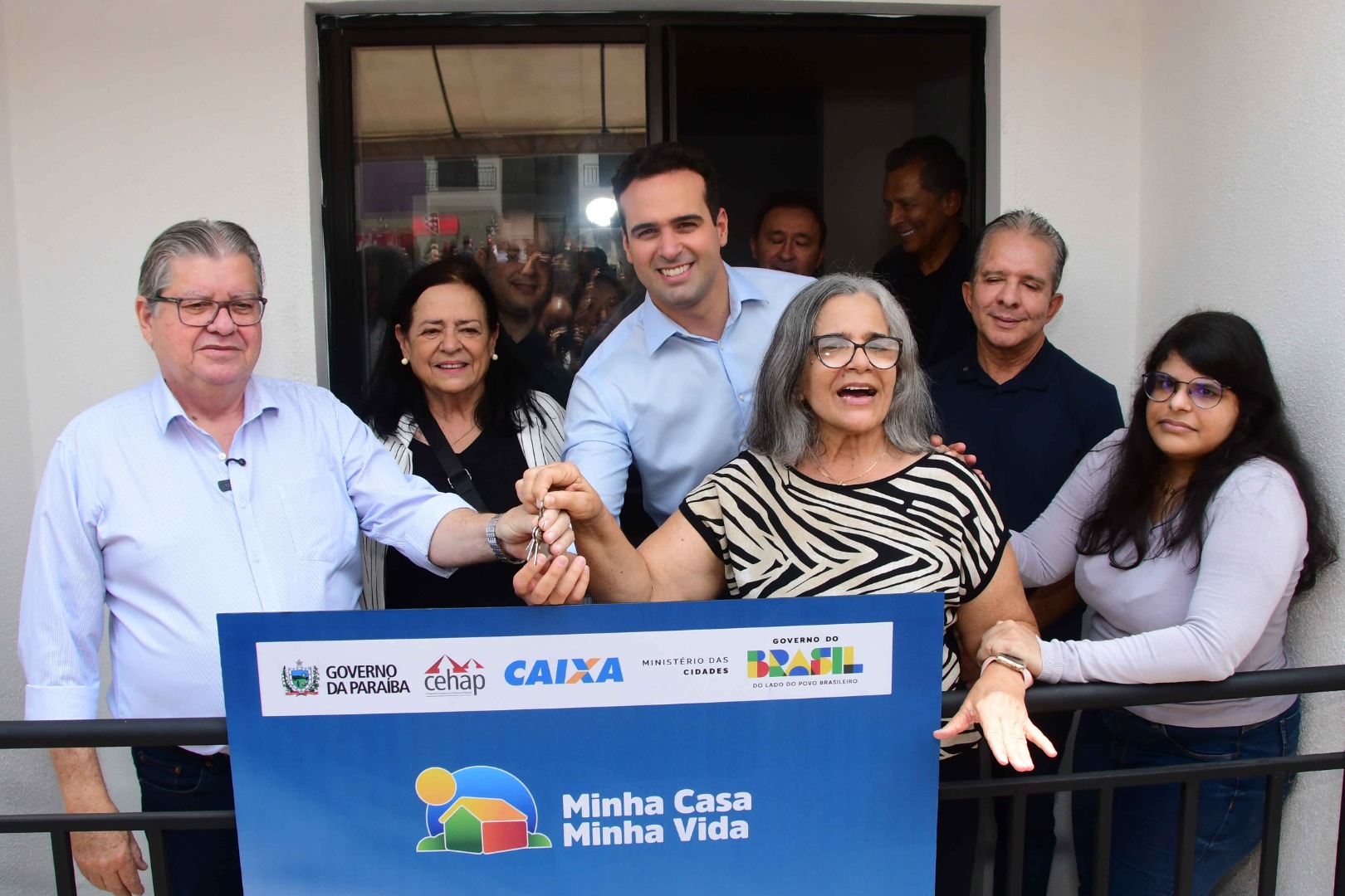 2025.10.13 João Azevêdo entrega obras e ações em comemoração ao aniversário de Campina Grande - Ivanduize e Sarah Silva © Julio Cezar Peres (32).JPG