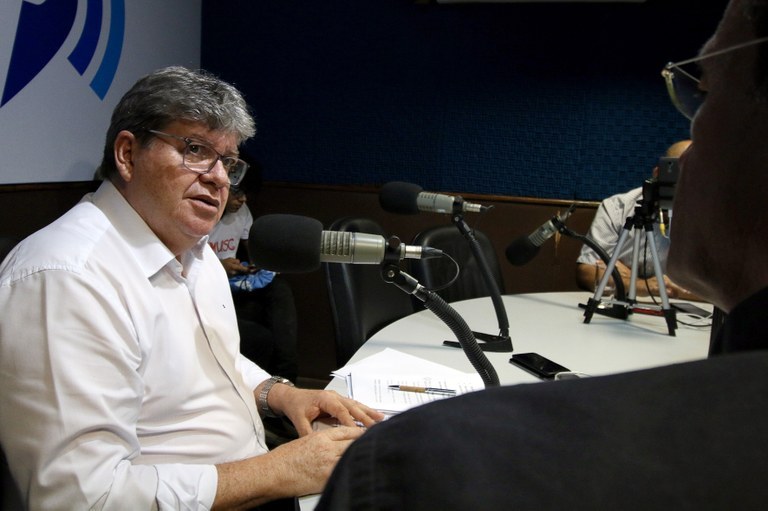 João-Azevêdo_fala-governador
