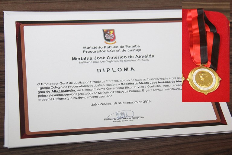 ricardo recebe homenagem do Ministerio Publico foto alberi pontes (6).jpg