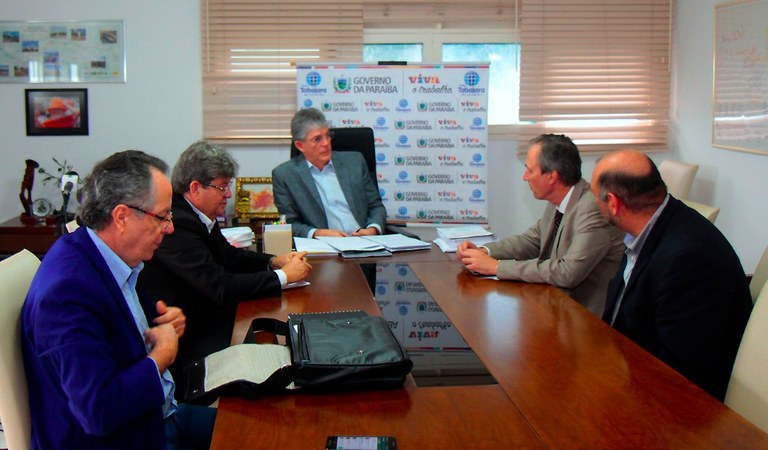 ricardo reuniao com banco mundial foto jose marques (3).jpg