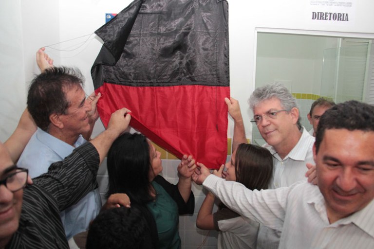 08_04_16 ricardo inaugura obras5.jpg