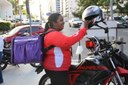 entregadora por aplicativo foto Marcos Russo.jpeg