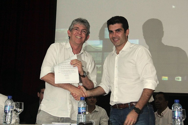 ricardo CG ministro8.jpg