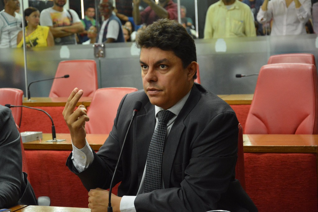 Sessão-Ordinária-05-05-2016-Olenildo-035-1.jpg