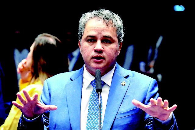 Efraim; foto - Jefferson Rudy-Agência Senado_editada.jpg