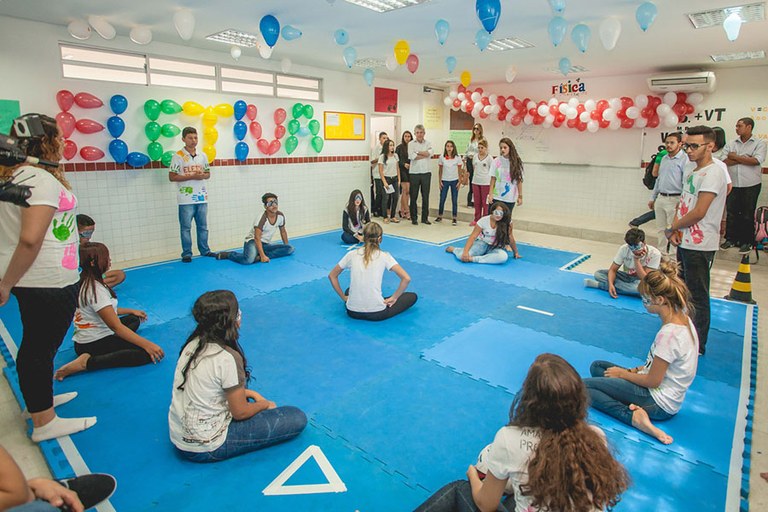 ricardo assinatura do termo de compromisso das escolas tecnicas fnde foto max brito (9).jpg