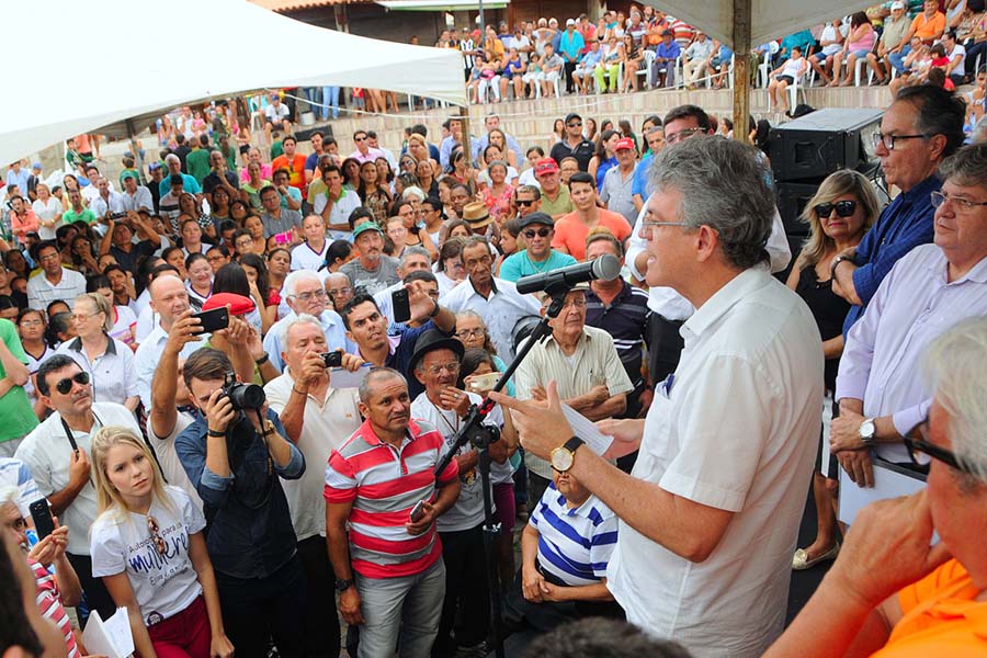 ricardo faz ianuguracao em picui_foto jose marques (3).jpg