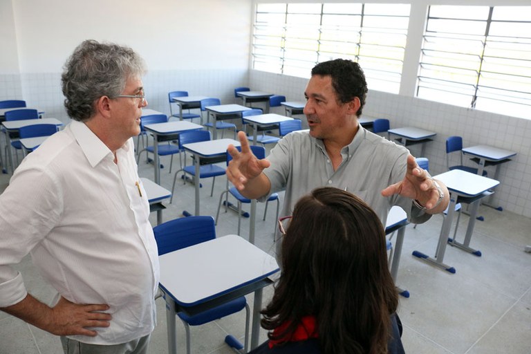 escola major veneziano em cg foto francisco frança secom pb (12).JPG