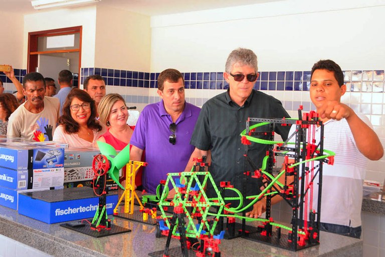 ricardo obras do riachao do poco_foto jose marques (9).jpg