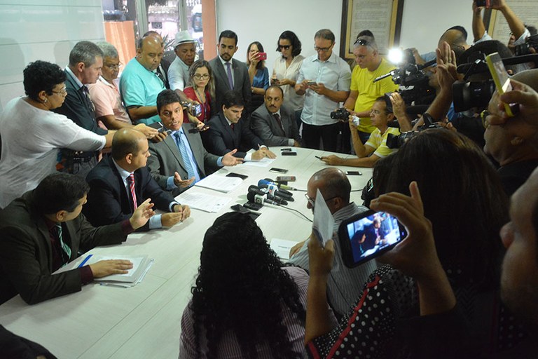 Coletiva sobre CPI da Lagoa 08-03-2016 Olenildo 025.JPG