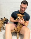 George Lucena e os pets.jpg