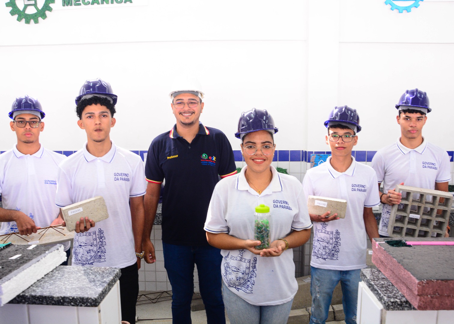 alunos da escola joao ursulo em pedras de fogo pb fotos Rizemberg Felipe (7) (1) (1).jpg