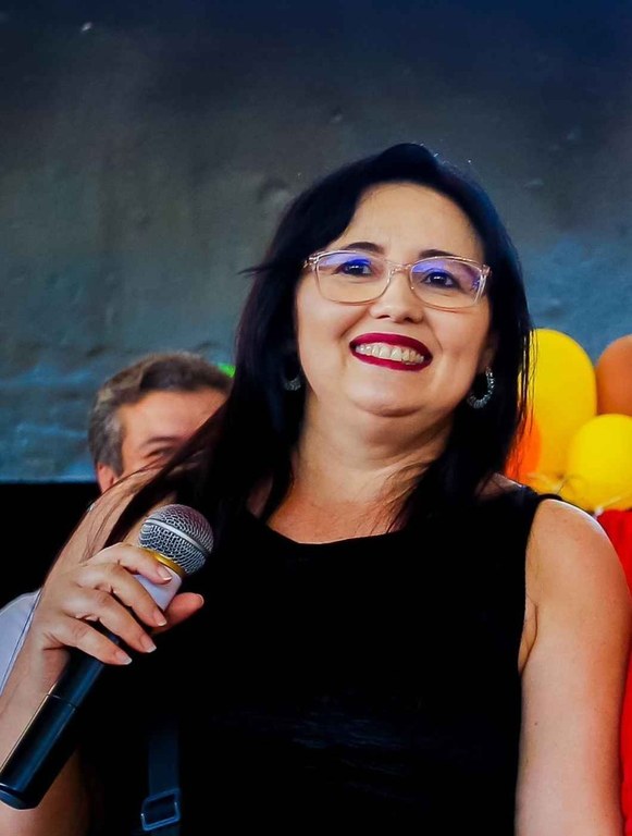 Hosana Carneiro APA.jpg