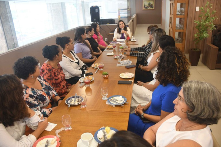 CAFÉ-ENTRE-MULHERES-F-ORTILO-ANTÔNIO-(12).jpg