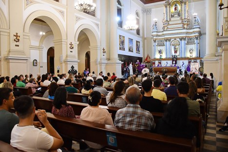 2024.02.14_missa de cinzas © roberto guedes (103).jpg