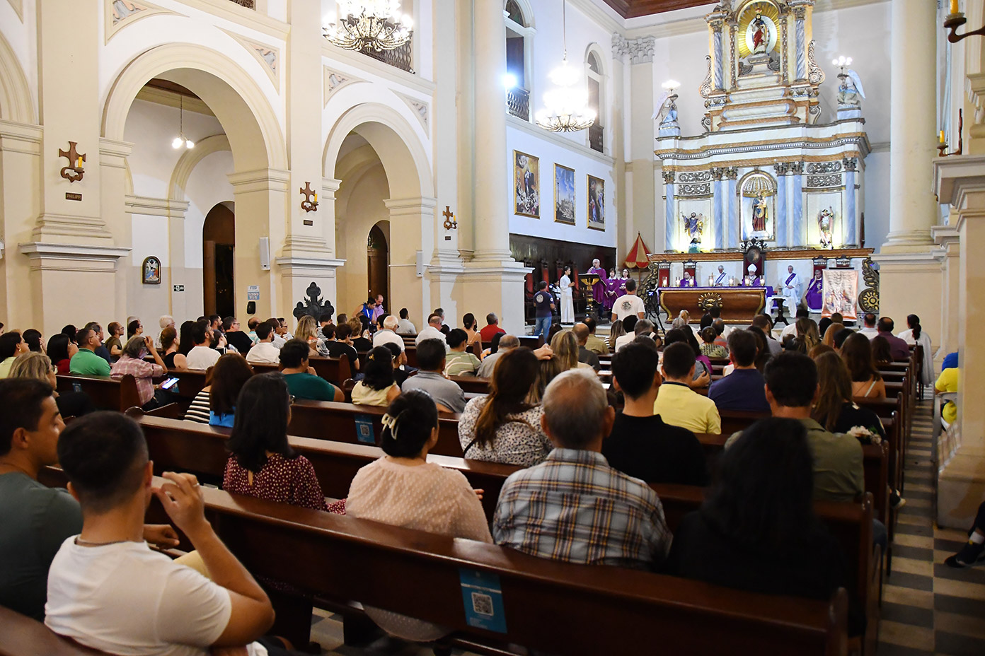 2024.02.14_missa de cinzas © roberto guedes (103).jpg