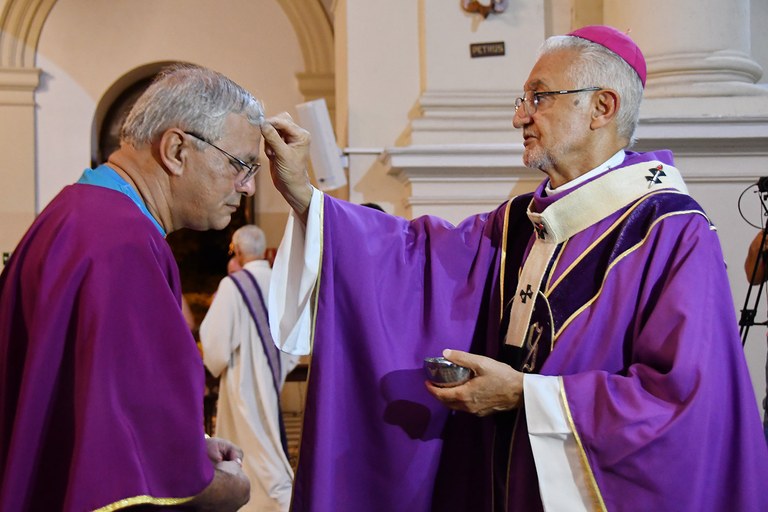2024.02.14_missa de cinzas © roberto guedes (220).jpg