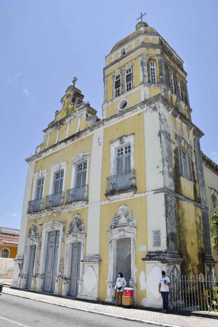Placas expostas em João Pessoa revelam história