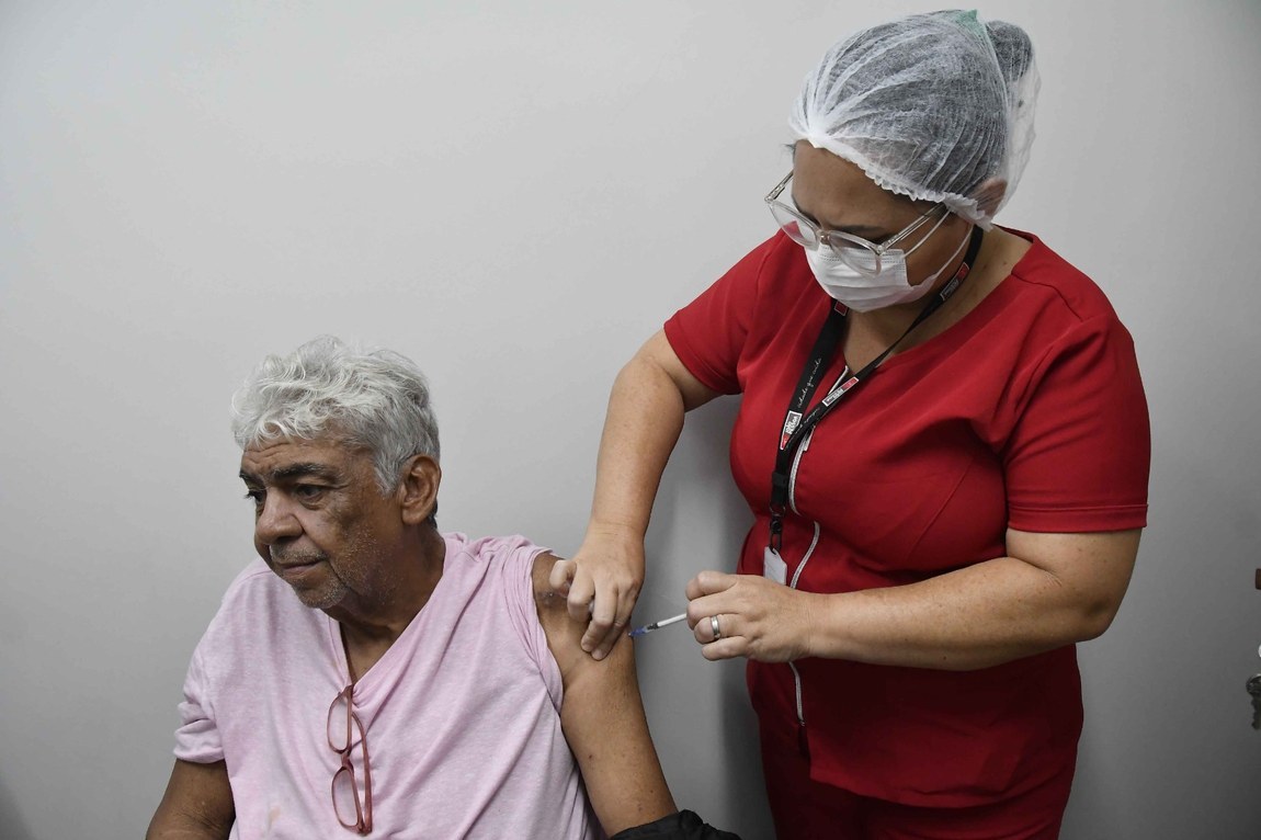 Governo amplia vacinação contra influenza para toda população