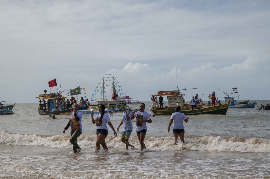 Cortejo marca 102 anos de devoção a São Pedro, padroeiro dos pescadores
